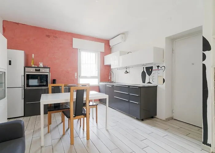 Guesthost - Spacious In Trenno Appartement Milaan